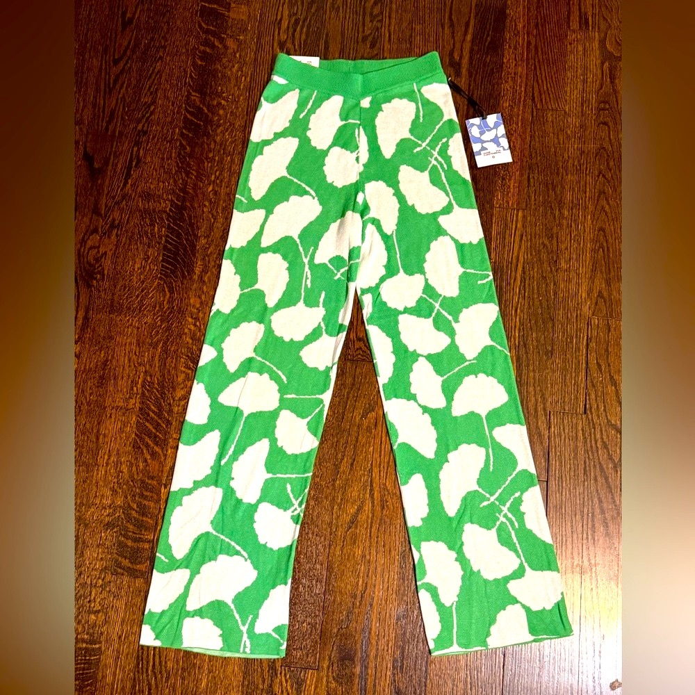 Diane Von Furstenberg Green and White Patterned Pants